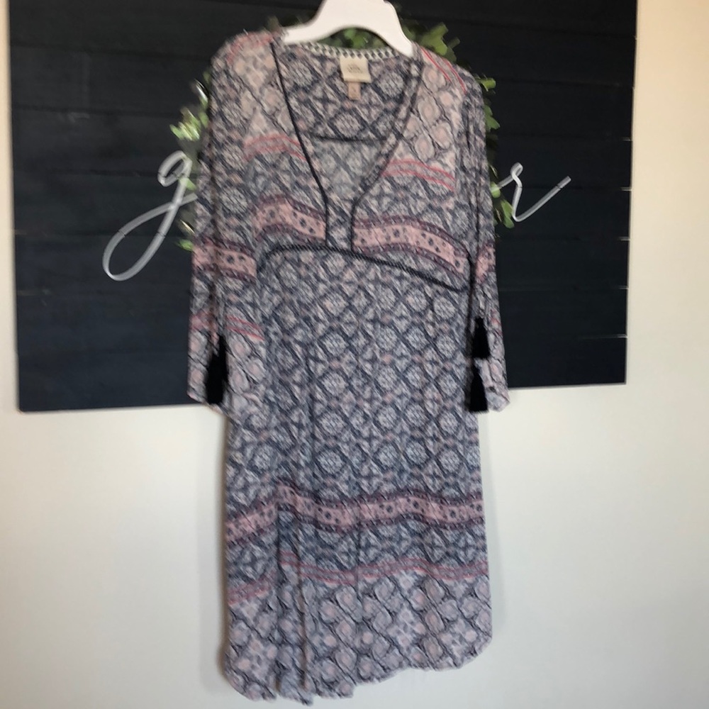 Cute rayon dress.